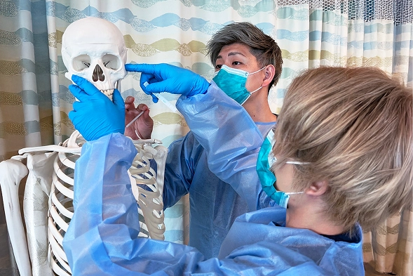  海外解剖学研修で施術のレベルを一気に底上げ 